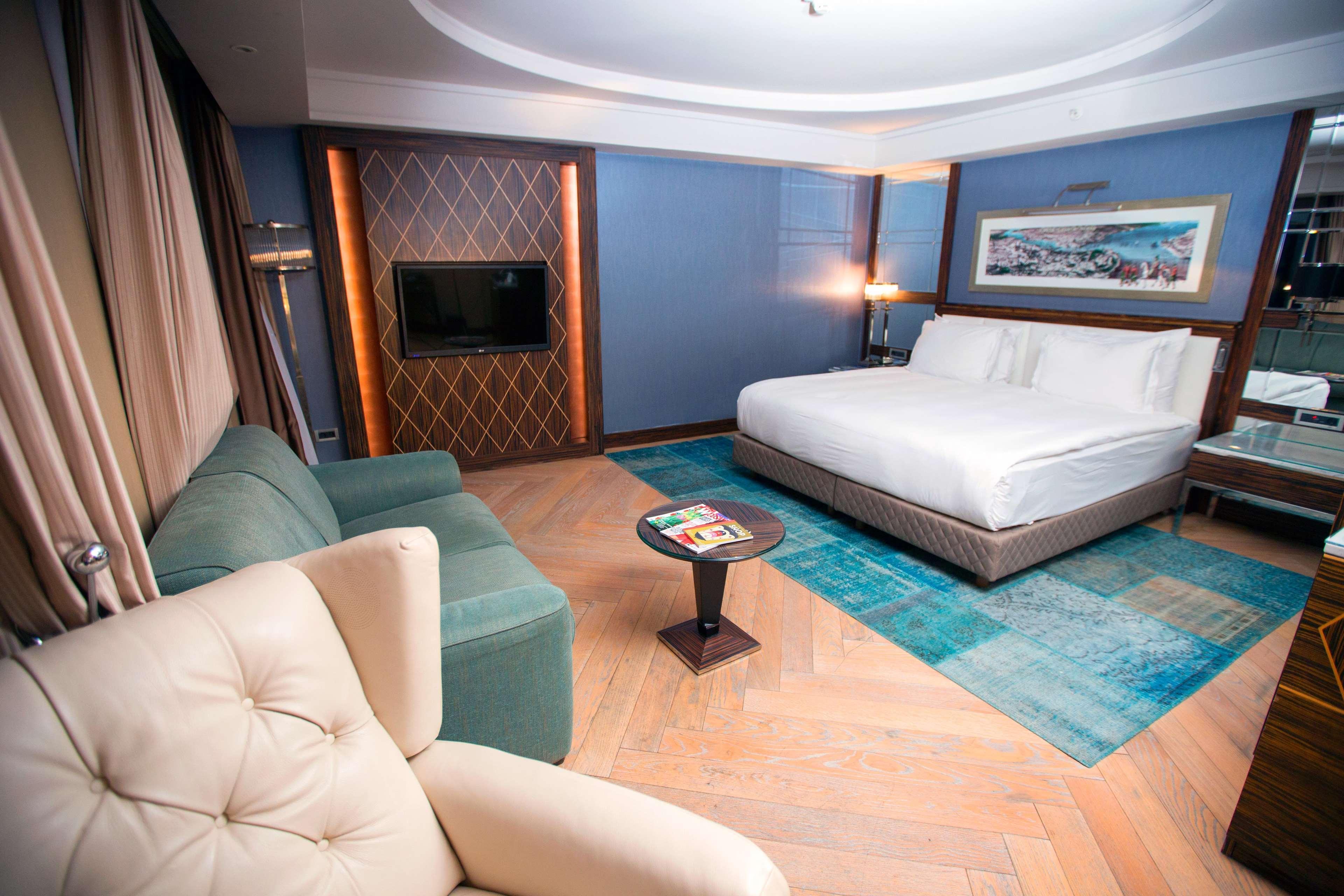 Radisson Blu Pera Otel 5*